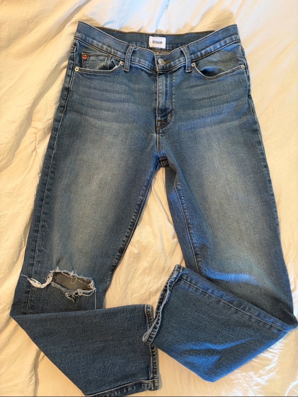 Hudson Jeans Women’s Skinny Jeans in Blue with Knee Rip 29